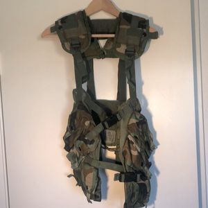 *New* US Army Tactical green camouflage vest Load bearing Enhanced